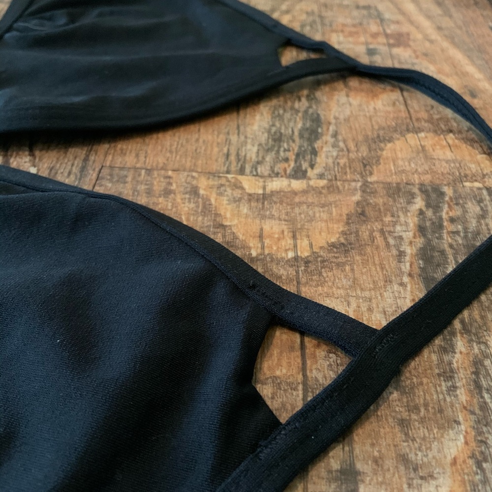 JOLYN FINN Top NWOT Black